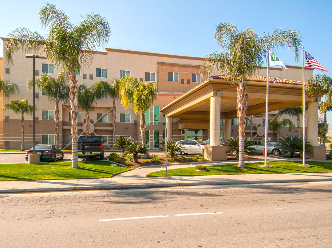 Holiday Inn Express & Suites Bakersfield Central by IHG主图