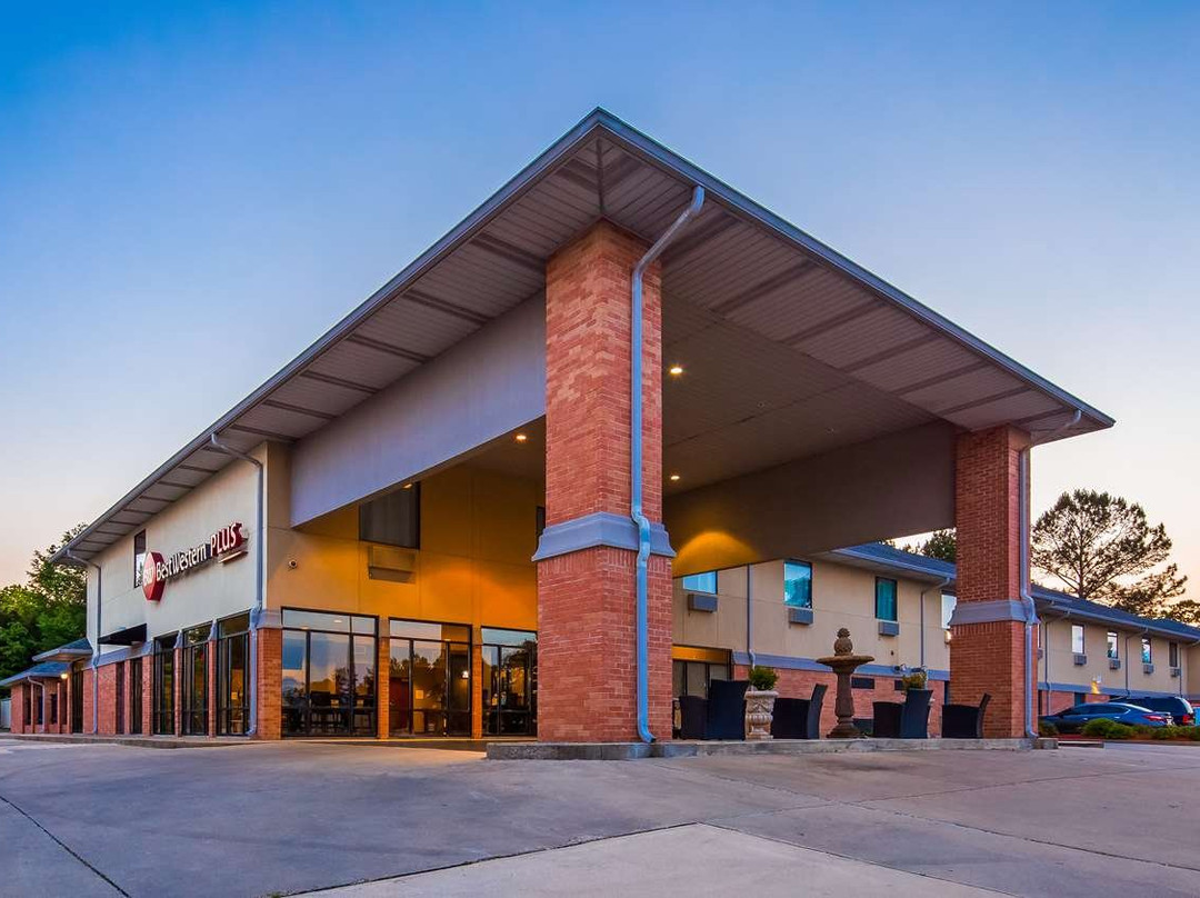 Best Western Plus Two Rivers Hotel & Suites主图