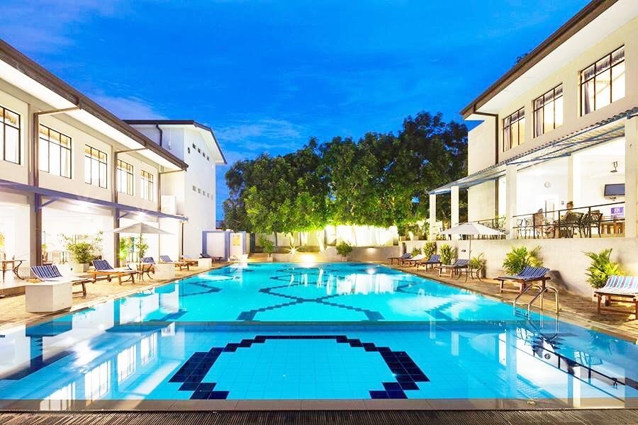 The Blue Wave Hotel-官方