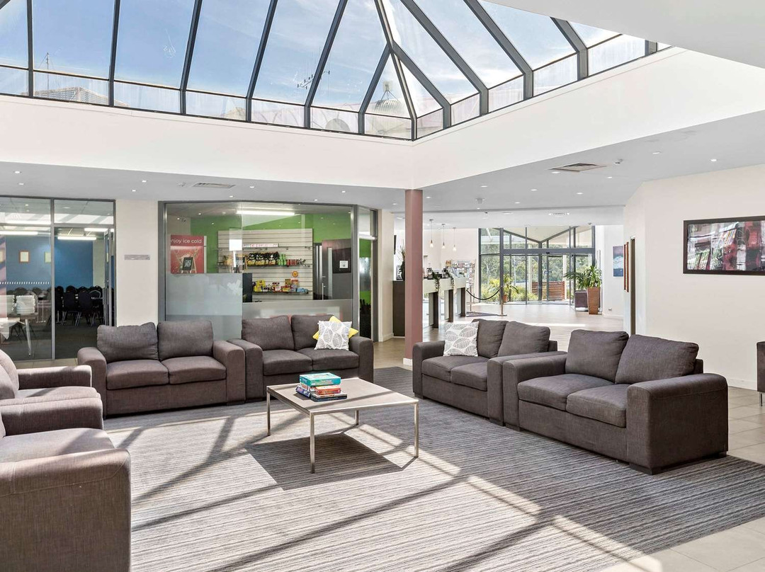 雷吉斯雄鹰度假村主图