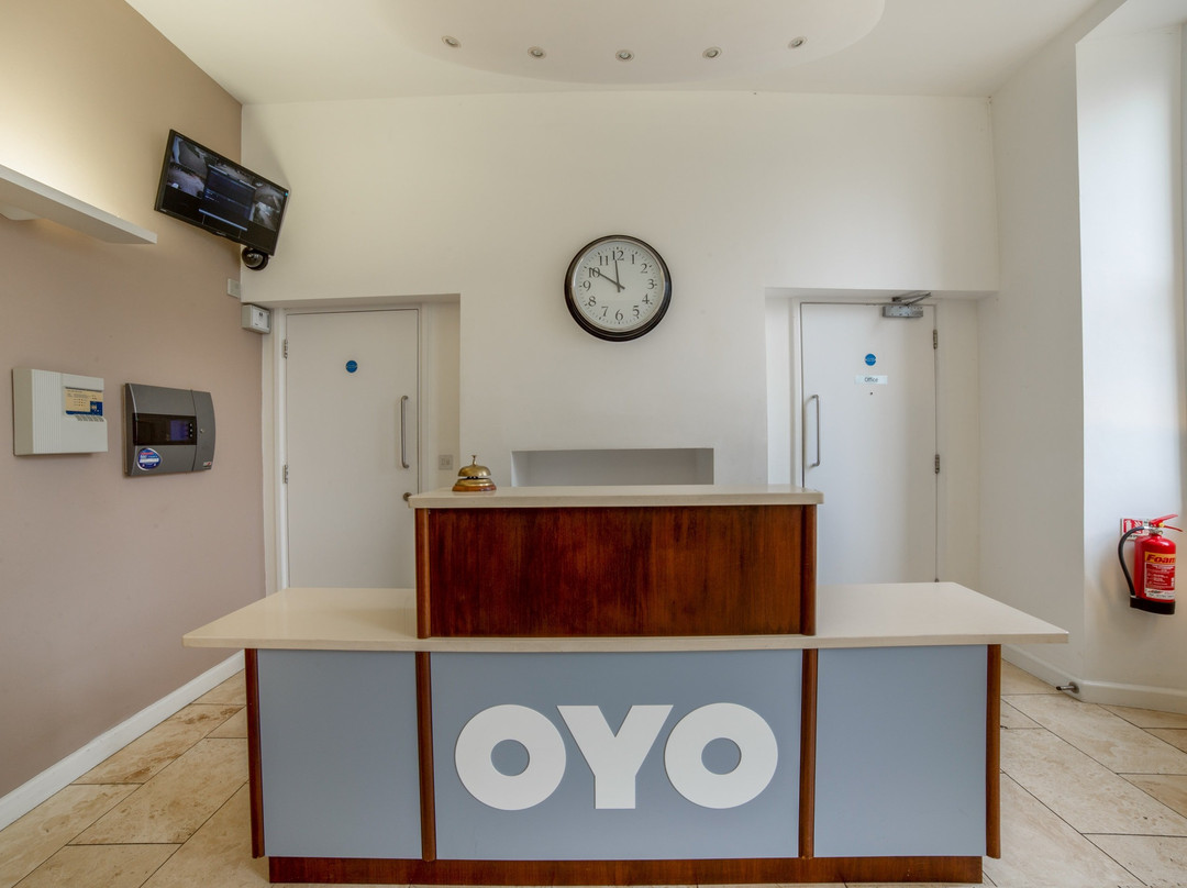 OYO Flagship Winford Manor