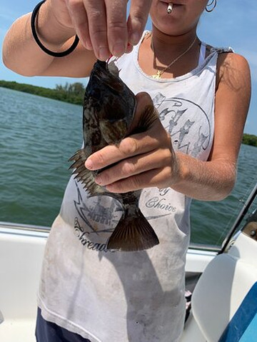 Outlaw Charters FMB-迈尔斯堡海滩必去景点