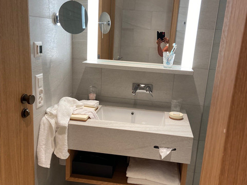 巴塞尔瑞享酒店主图