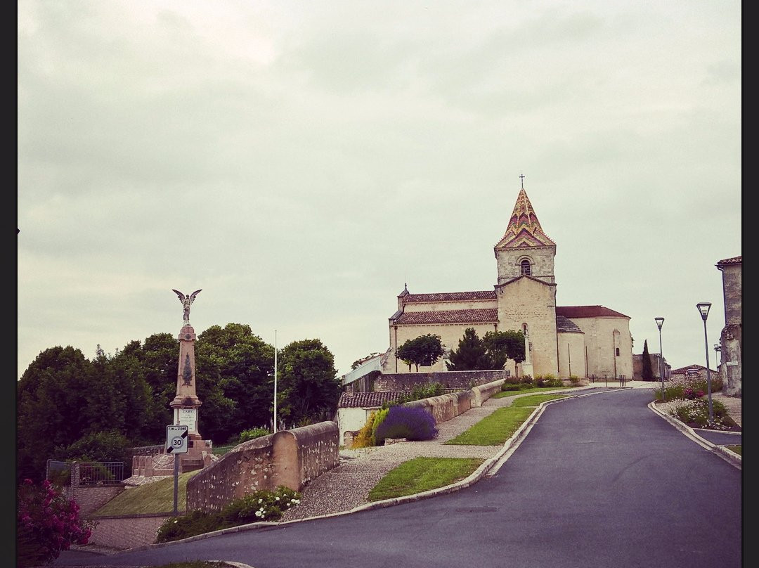 Eglise Saint-Pierre de Cars景点图片