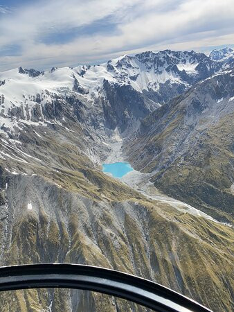 Glacier Country Scenic Flights景点图片