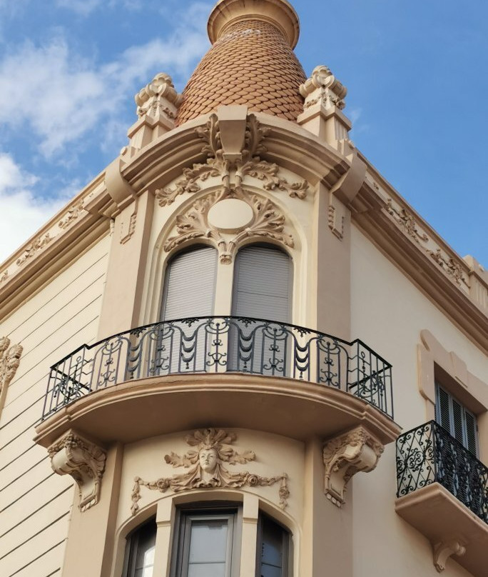 Edificio La Reconquista-梅利利亚必去景点