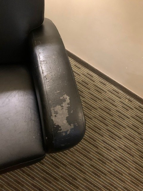 英格尔伍德拉金塔旅馆及套房酒店主图