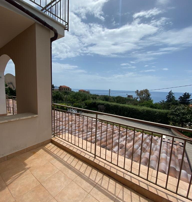 SunSea Apartments