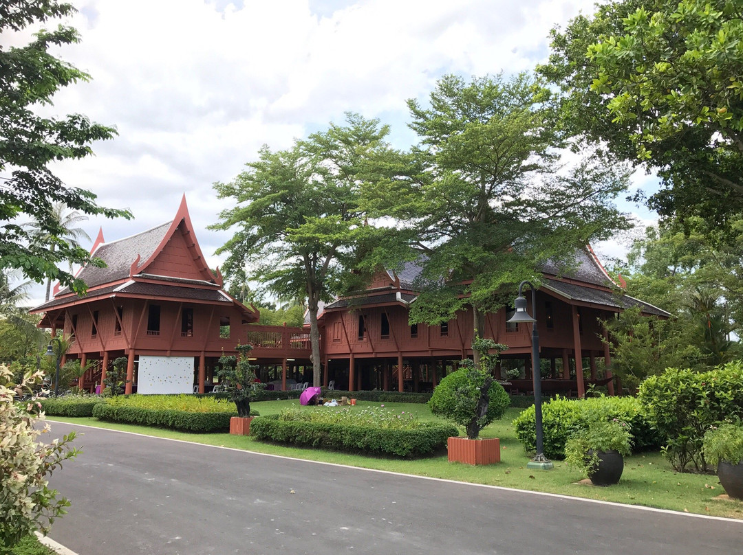 King Rama II Memorial Park景点图片