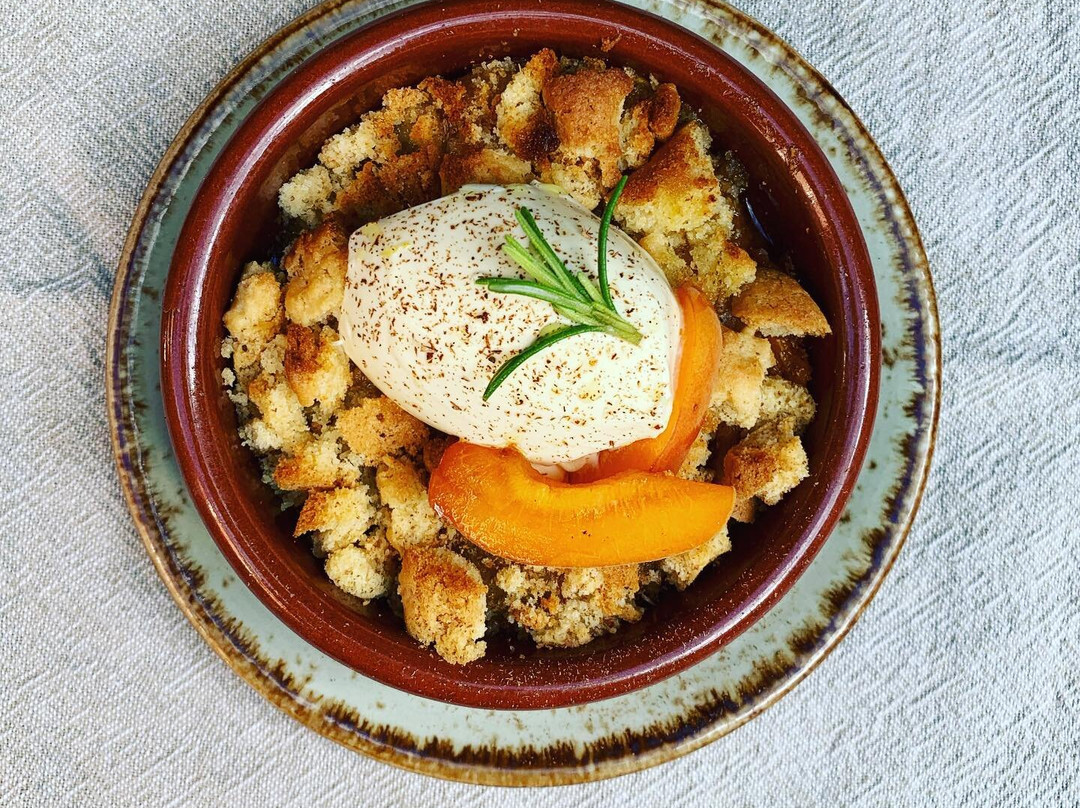 A'petit Bar & Bistro