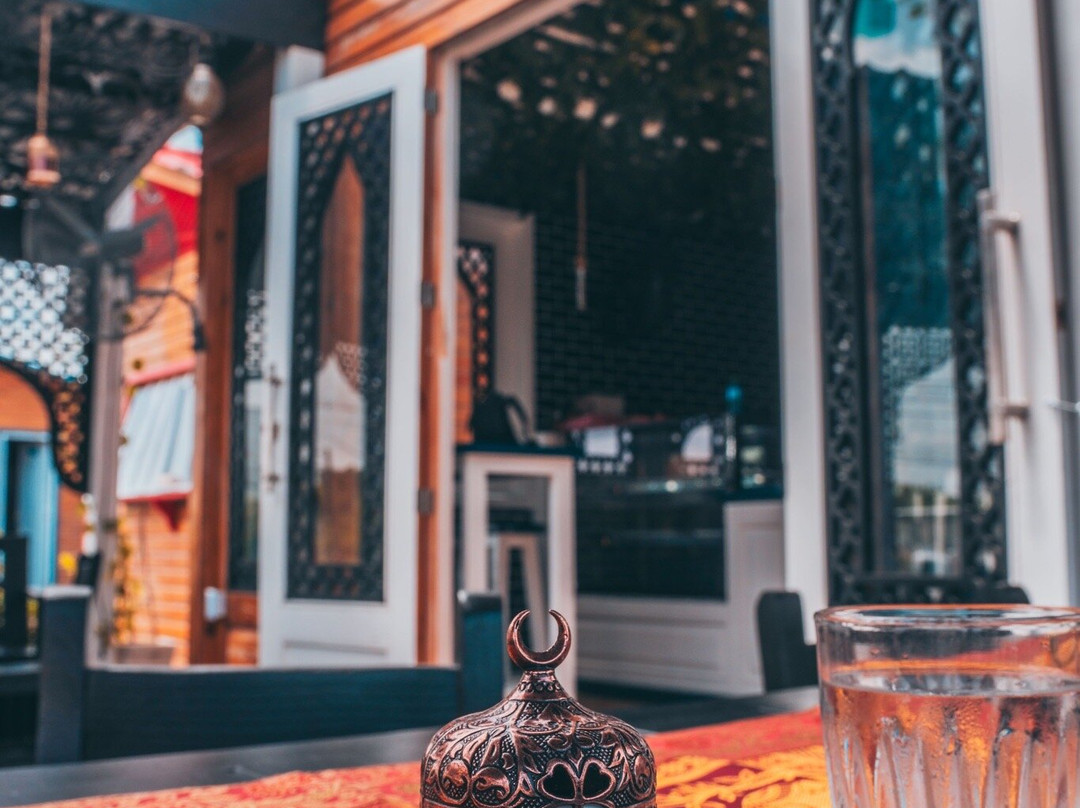 La Jaula Café & Bistro