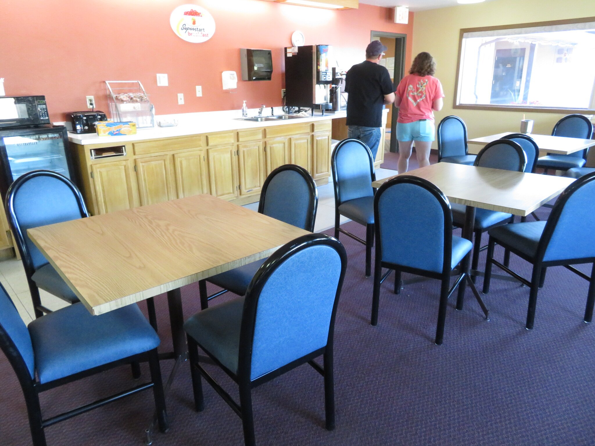 Super 8 by Wyndham Hot Springs-餐饮