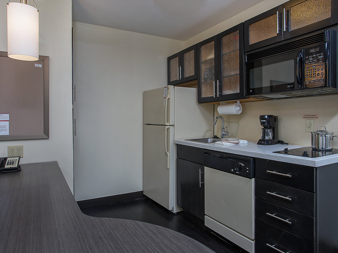 Candlewood Suites Louisville Airport by IHG主图