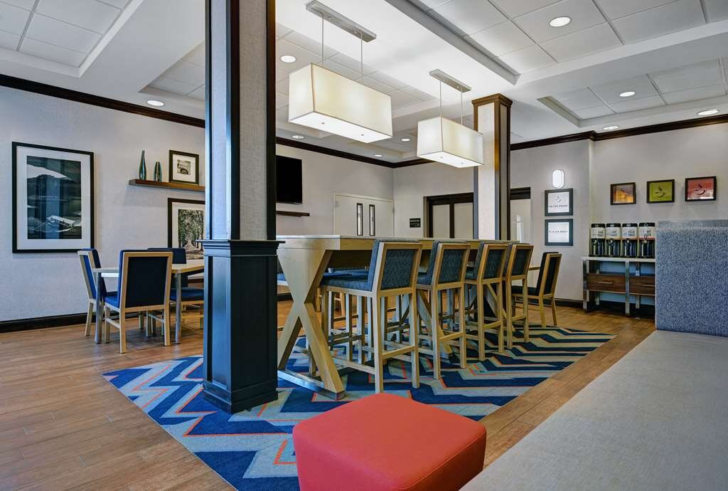 Hampton Inn Farmington主图