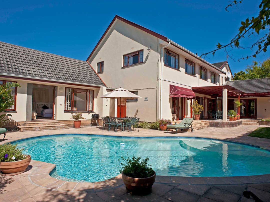 Pinoak Cottage Constantia主图