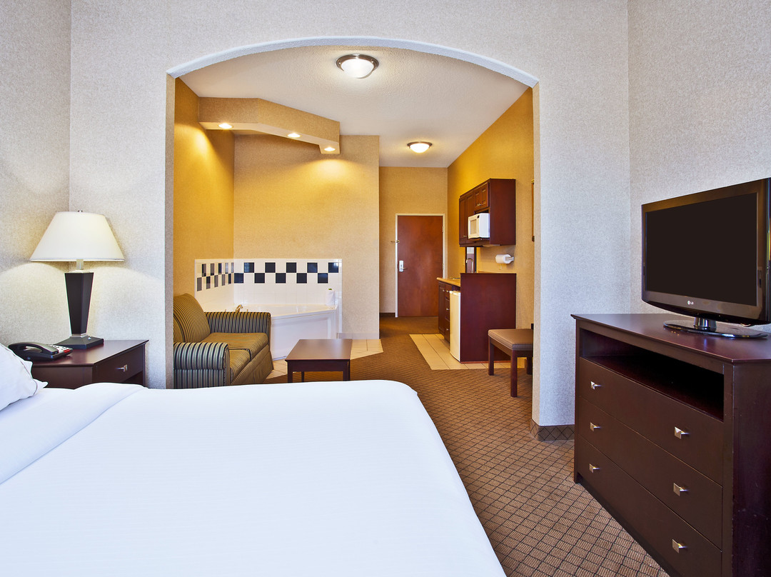 Holiday Inn Express & Suites Anderson by IHG主图