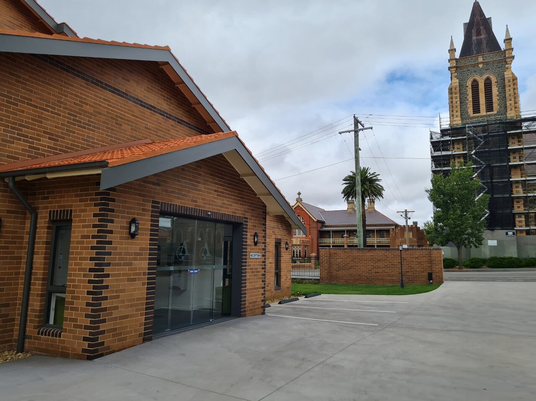 The Abbey Motel主图