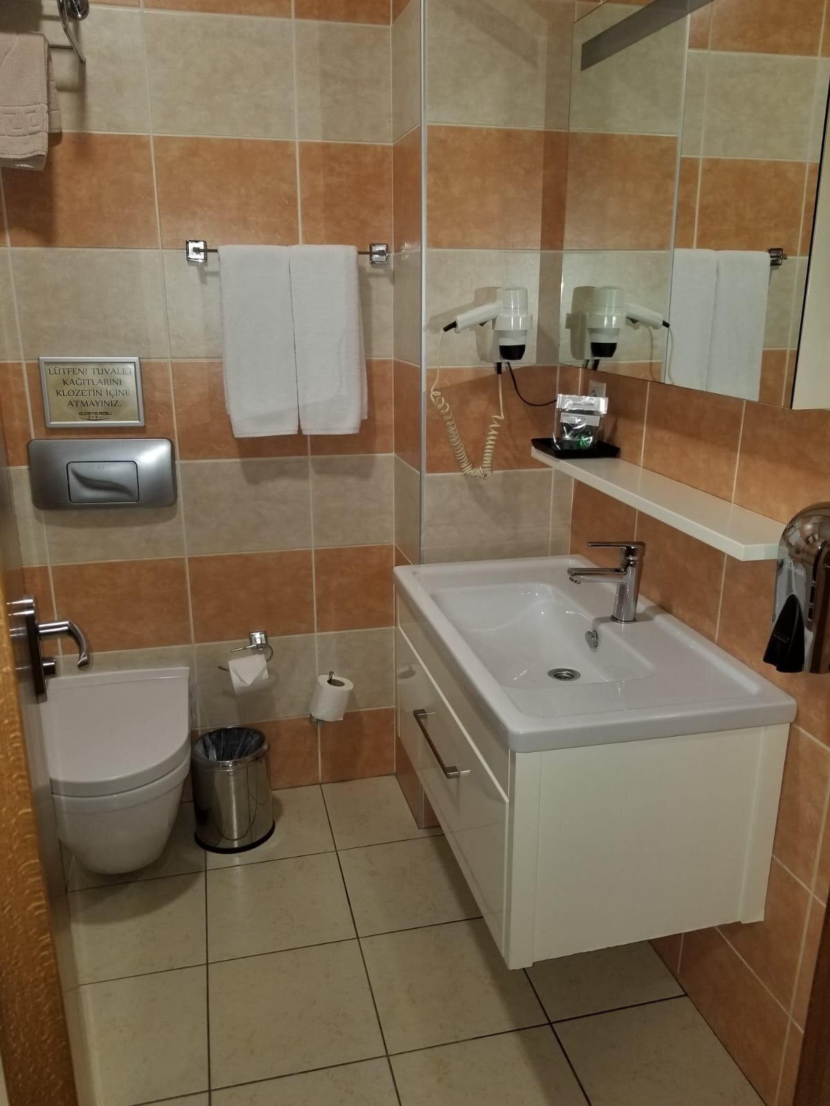 Gosterisli Hotel-浴室