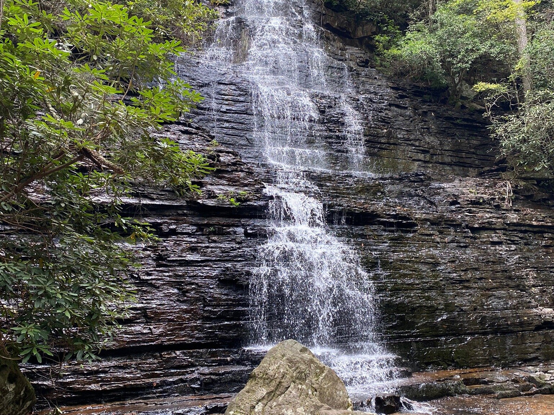 Benton Falls Hike景点图片