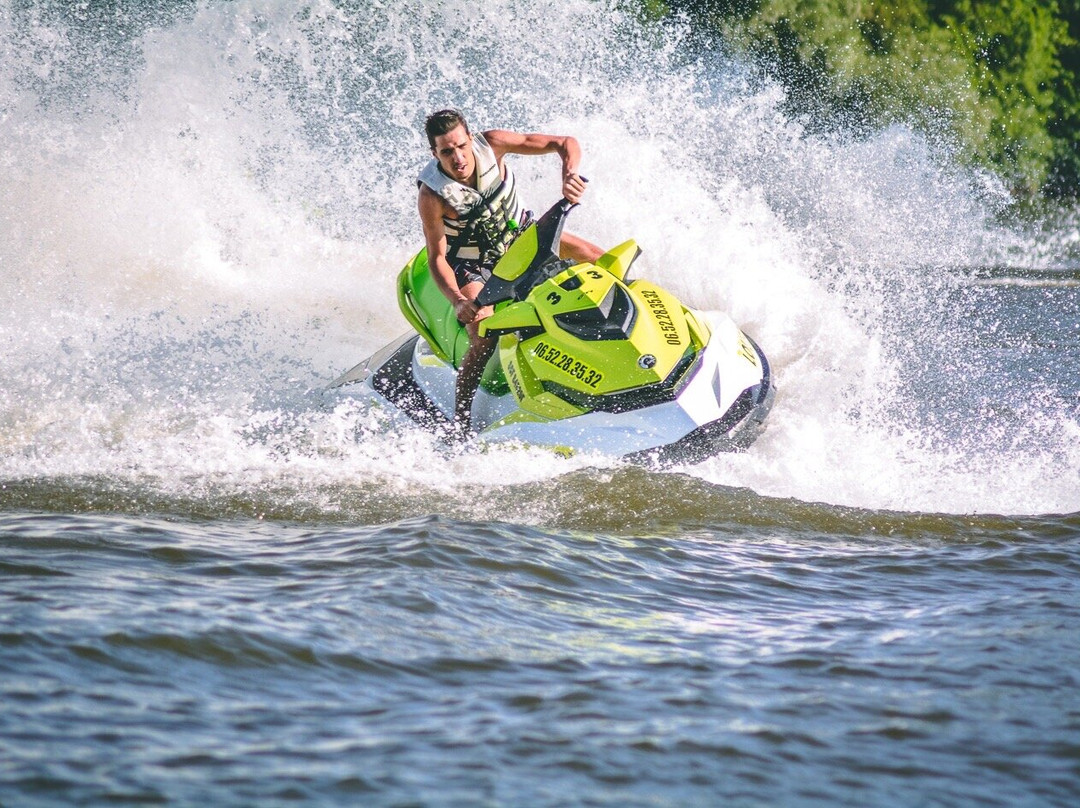 Aqua R fly-Jussy必去景点