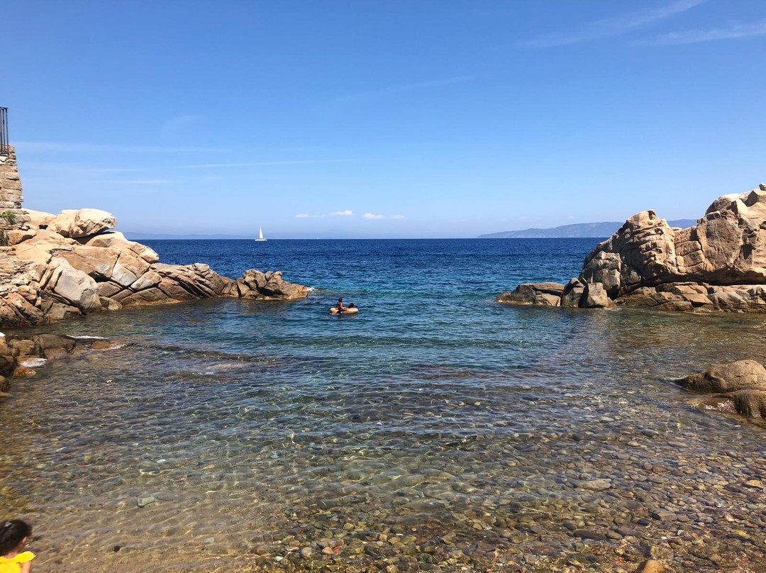 Caletta del Saraceno-Giglio Porto必去景点