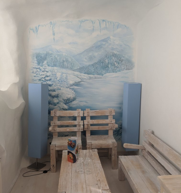 Tsunami Spa Hotel主图