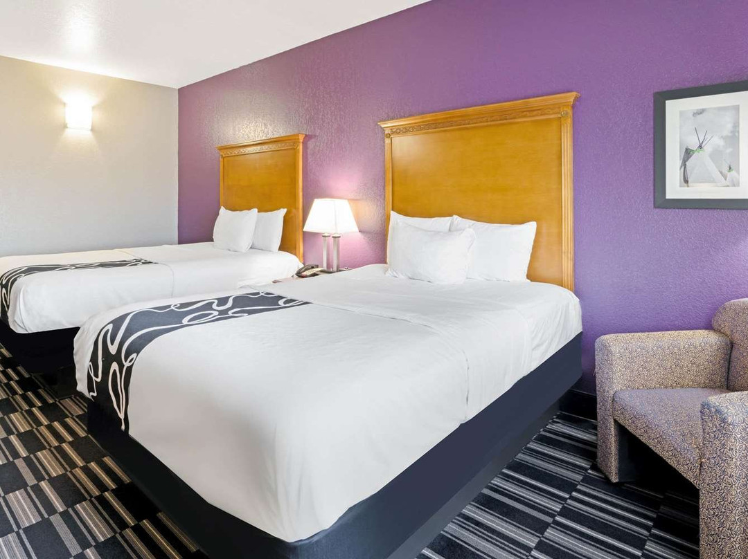 La Quinta Inn & Suites by Wyndham Ada主图