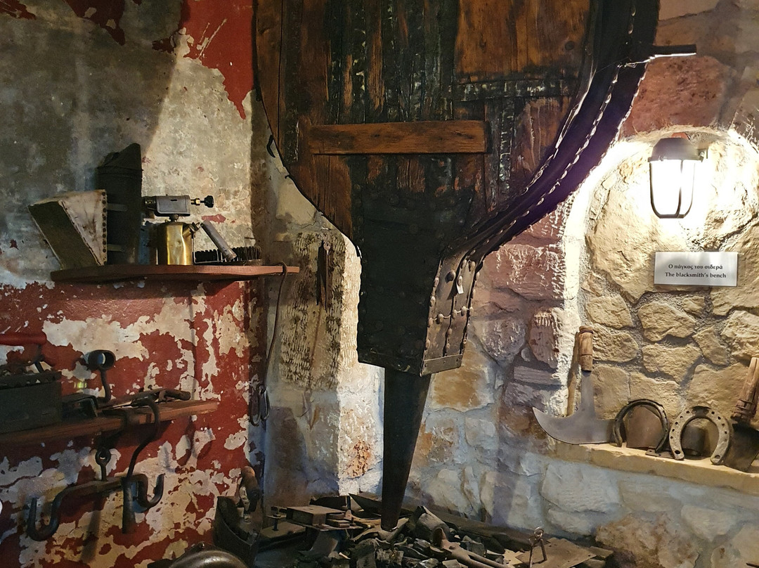 Linos Museum-Solomos必去景点