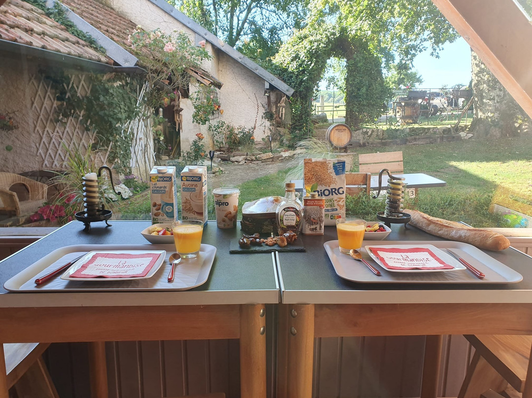 Allée des peupliers主图