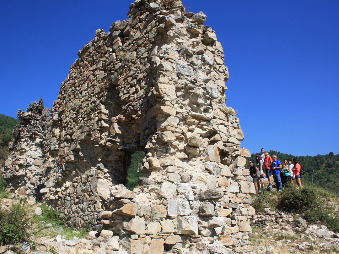 Ruderi dell'Abbazia di Sant'Angelo de Frigillo-Mesoraca必去景点