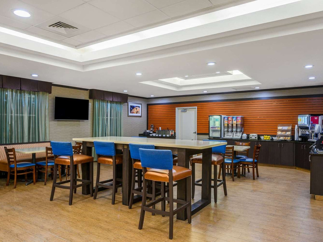 La Quinta Inn & Suites By Wyndham Glendive主图