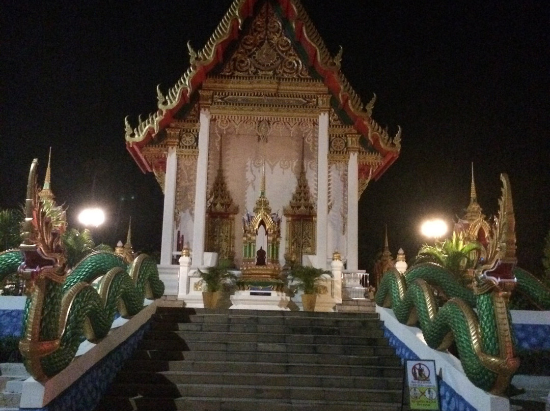 卡隆寺市场-卡伦必去景点