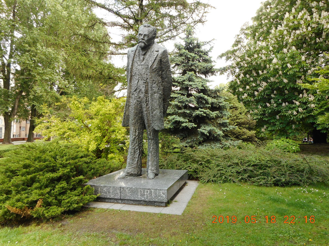 Monument of Boleslaw Prus-华沙必去景点