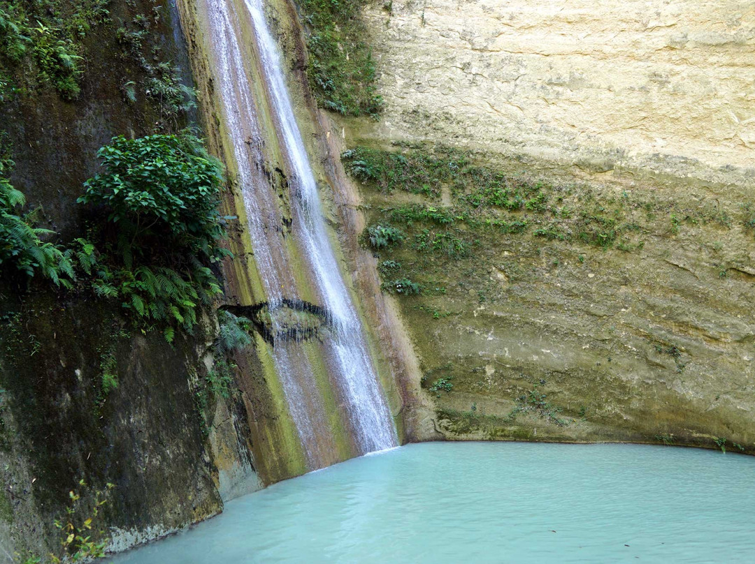 Dao Waterfalls-参波恩必去景点
