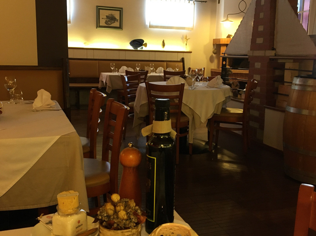 Poljsica pri Podnartu餐馆和美食-Restavracija Tabor