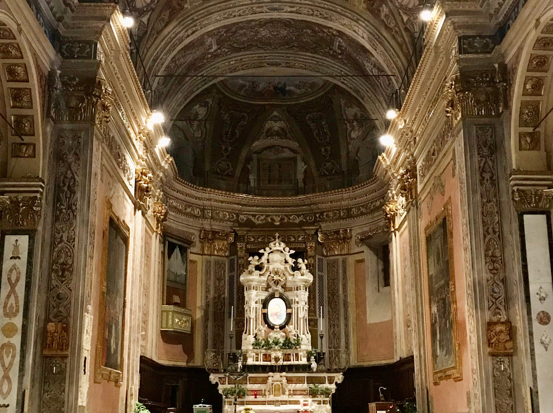 Abbazia dei Padri Benedettini - Santa Maria di Finalpia-菲纳莱利古雷必去景点