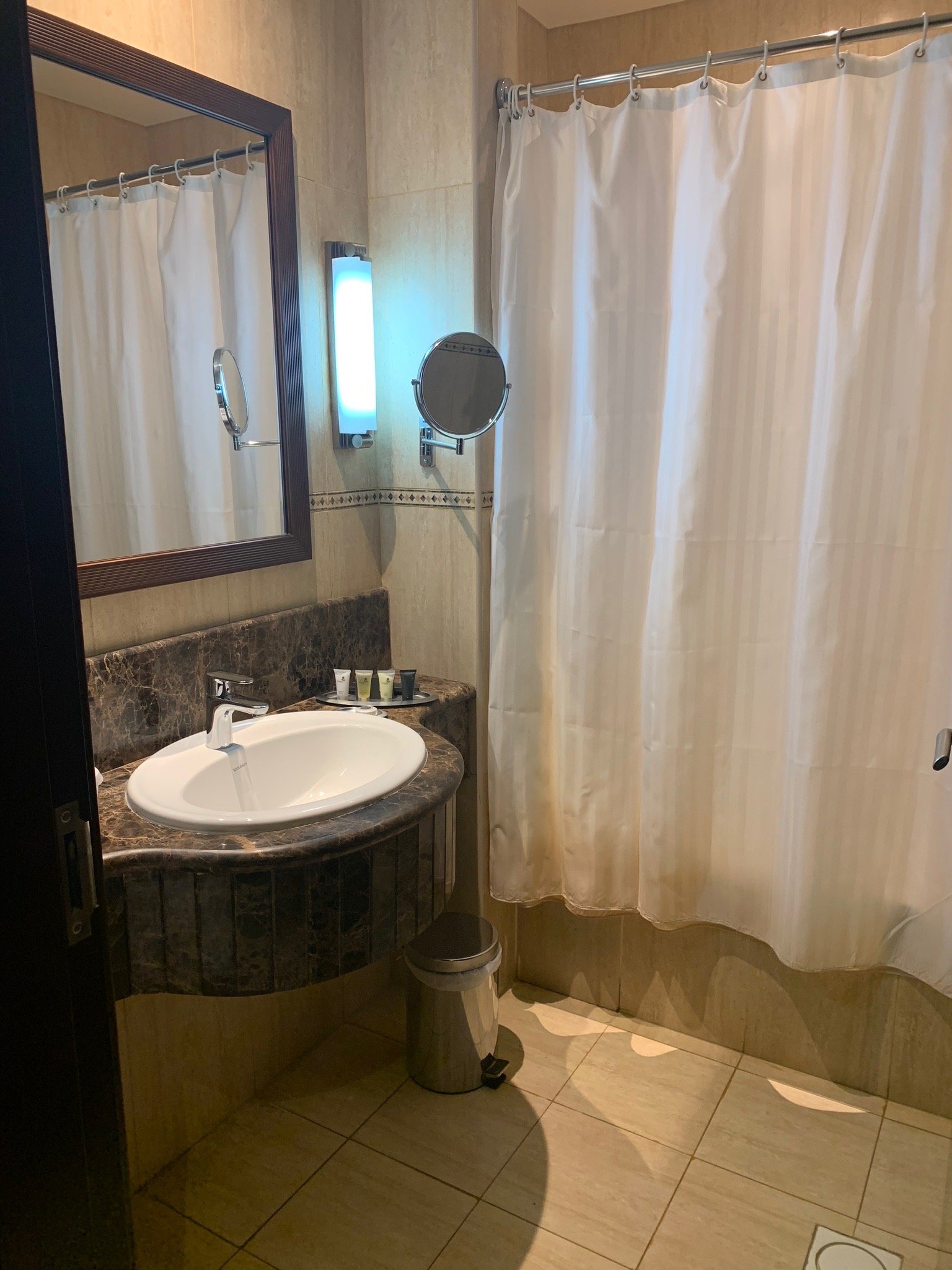 Wyndham Garden Salalah Mirbat-浴室
