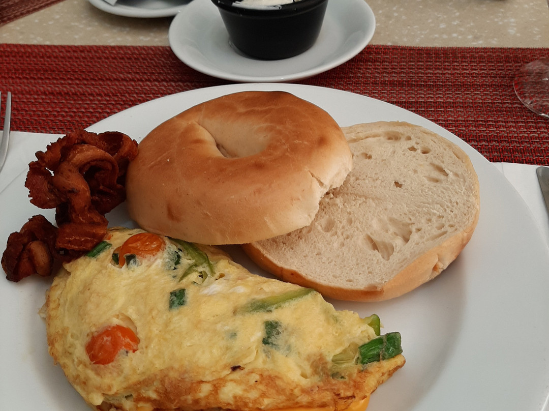 阿尔塔蒙特苑酒店主图