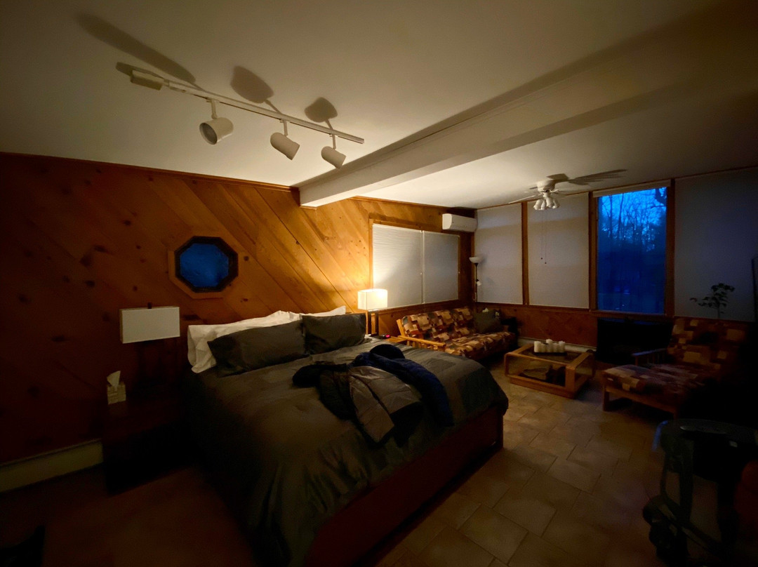 Inn the Woods Bed and Breakfast主图