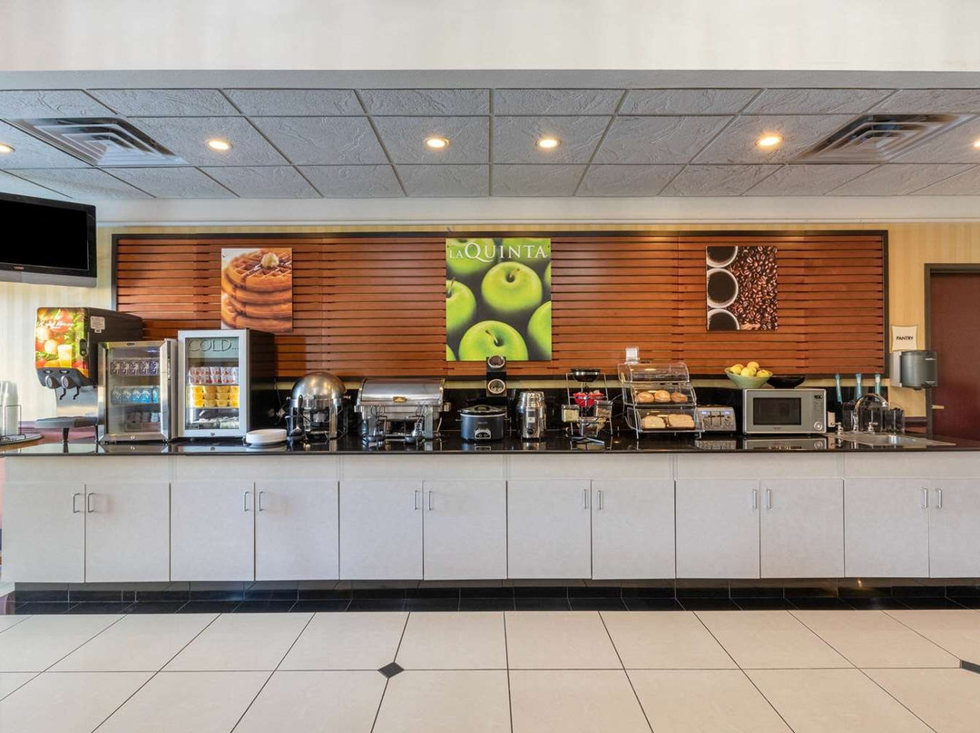 La Quinta Inn & Suites by Wyndham Dodge City主图