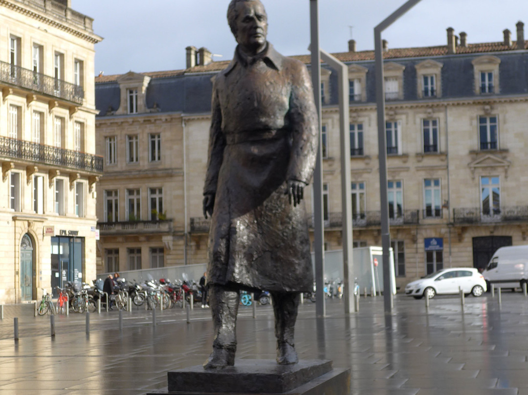 La statue de Jacques Chaban Delmas-波尔多必去景点