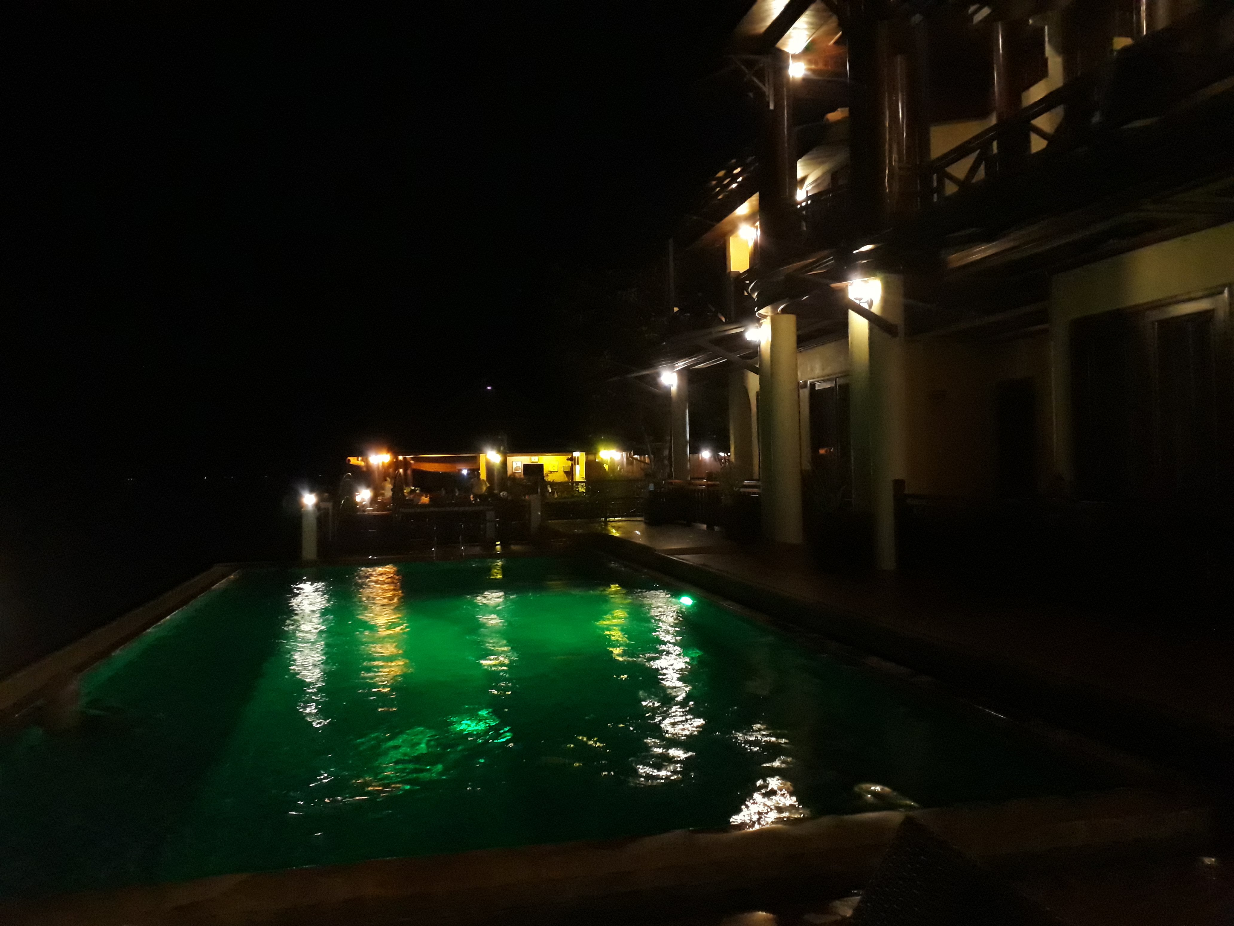 Pon Arena Hotel-泳池