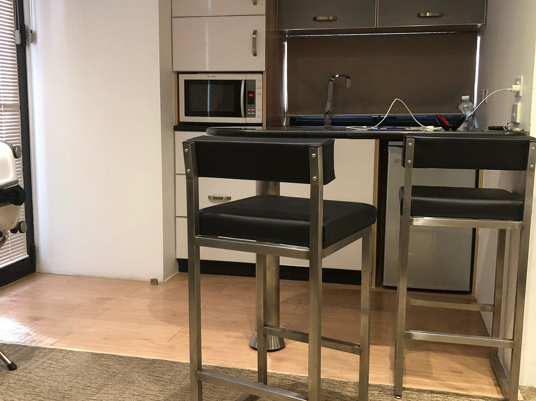 Moura Meridian Motel主图