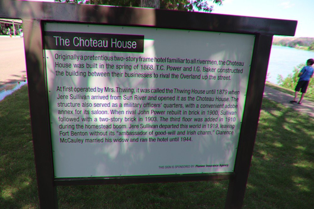 Historic Landmark District & Steamboat Levee Walk