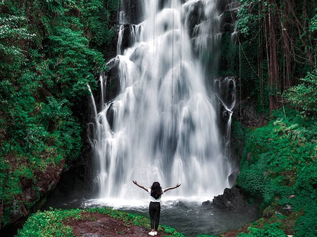 Pucak Manik Waterfall景点图片