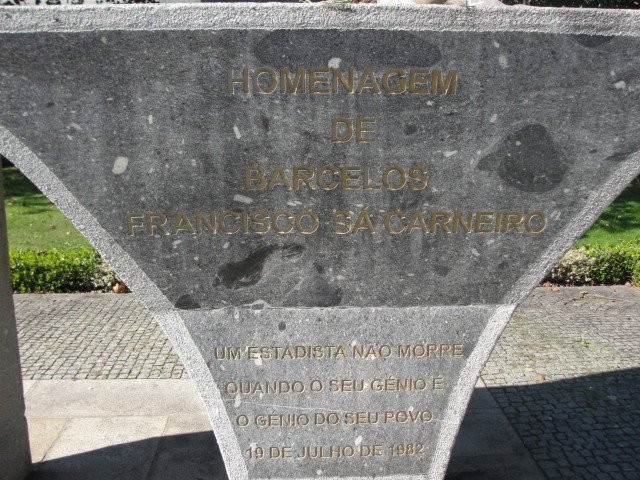 Monumento a Francisco Sa Carneiro景点图片