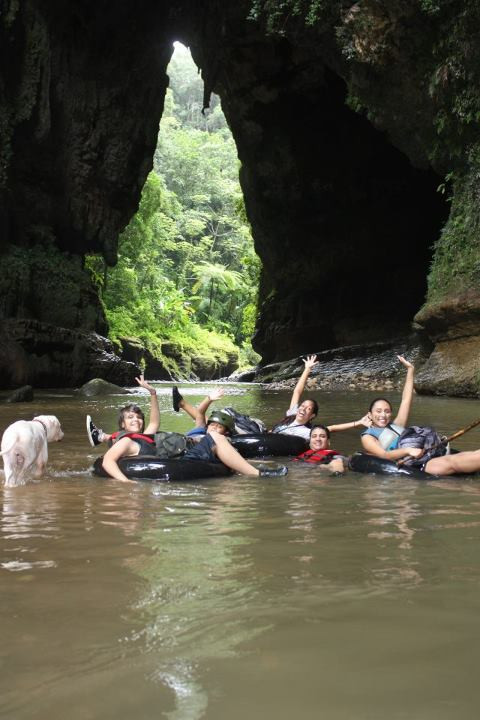 Tanama Cave Tubing Day Tours景点图片