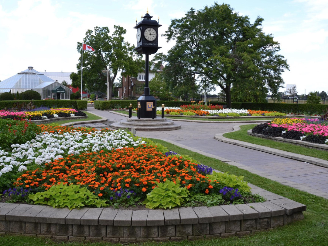 Donald M. Gordon Chinguacousy Park景点图片