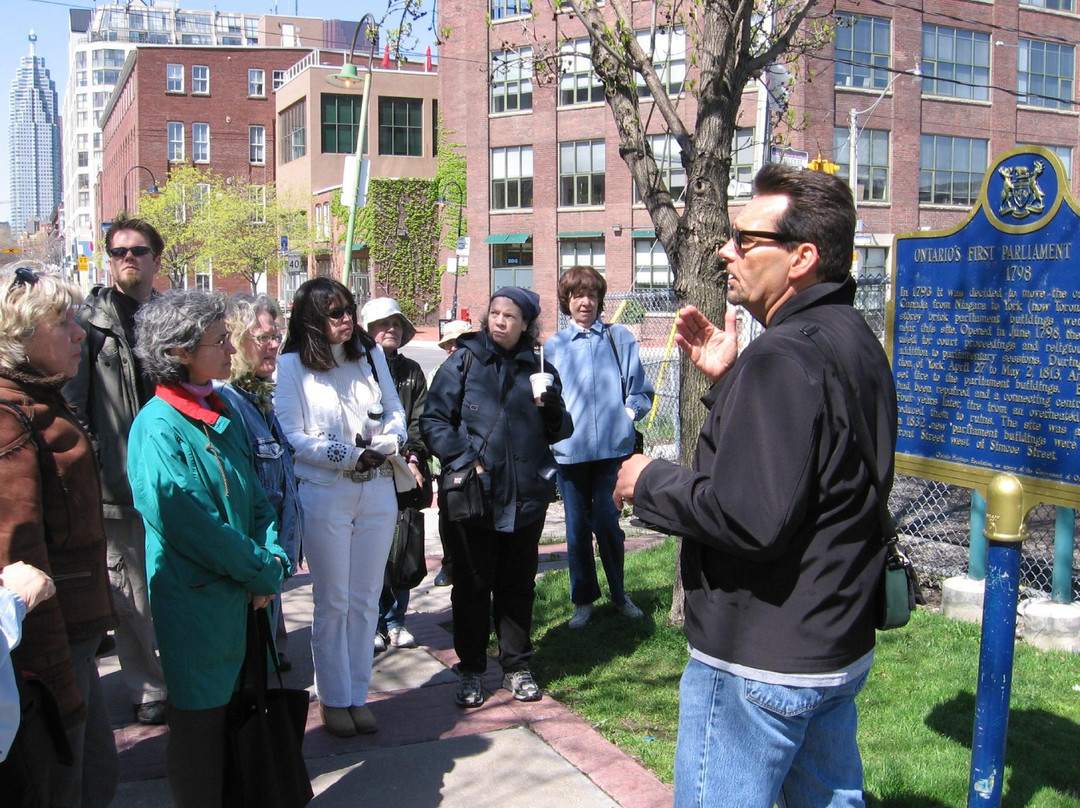 Bruce Bell Tours-多伦多必去景点