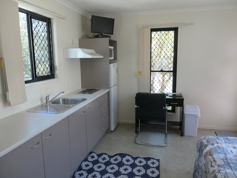 伊萨山城市汽车旅馆主图